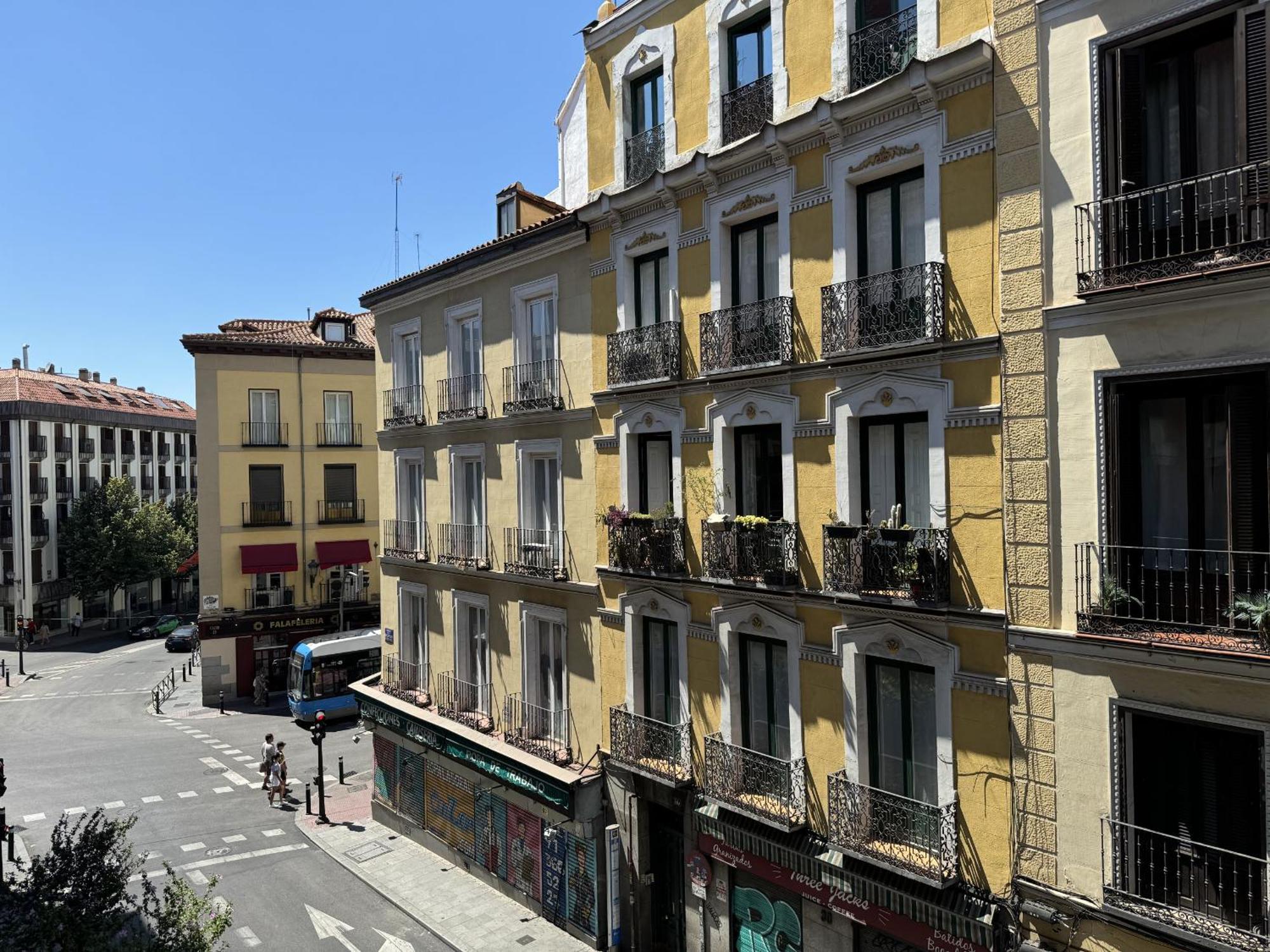 Plazamayorsuites Madrid Ngoại thất bức ảnh